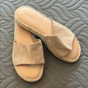 EUC - 💥Old Navy Beige Espadrille Slides